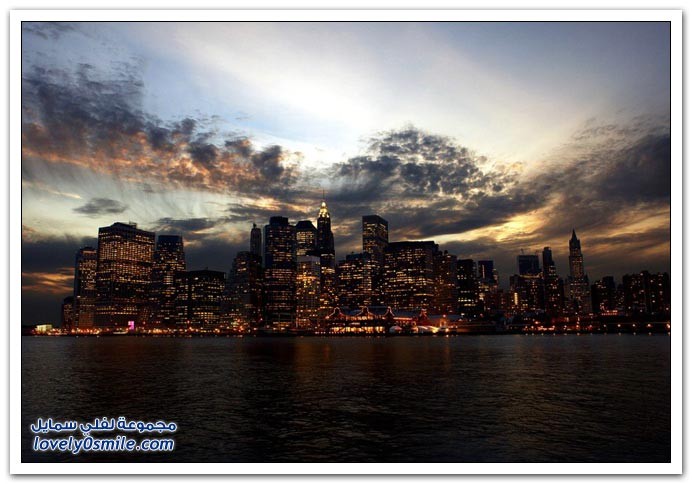 اضغط على الصورة لعرض أكبر. 

الإسم:	cities-night-043.jpg 
مشاهدات:	26 
الحجم:	82.7 كيلوبايت 
الهوية:	846814